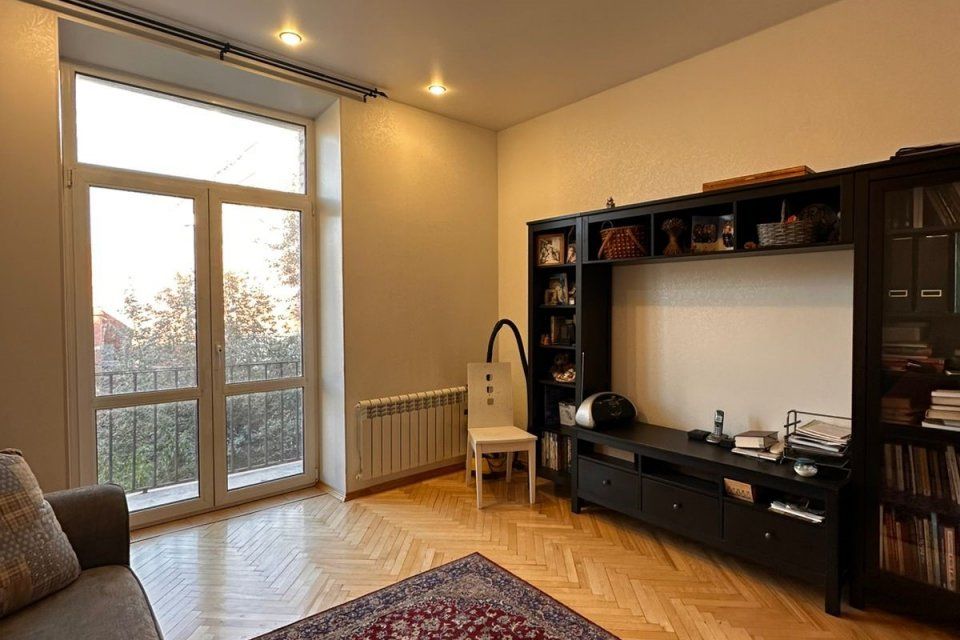 Сдаётся 2-комнатная квартира, 56.6 м²