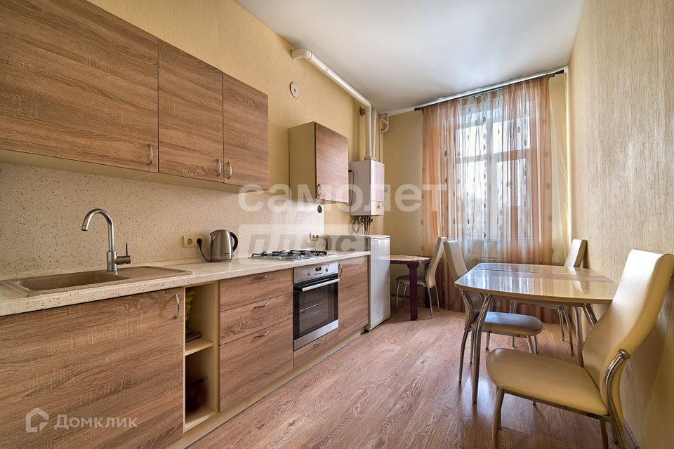 Продаётся 2-комнатная квартира, 57.2 м²