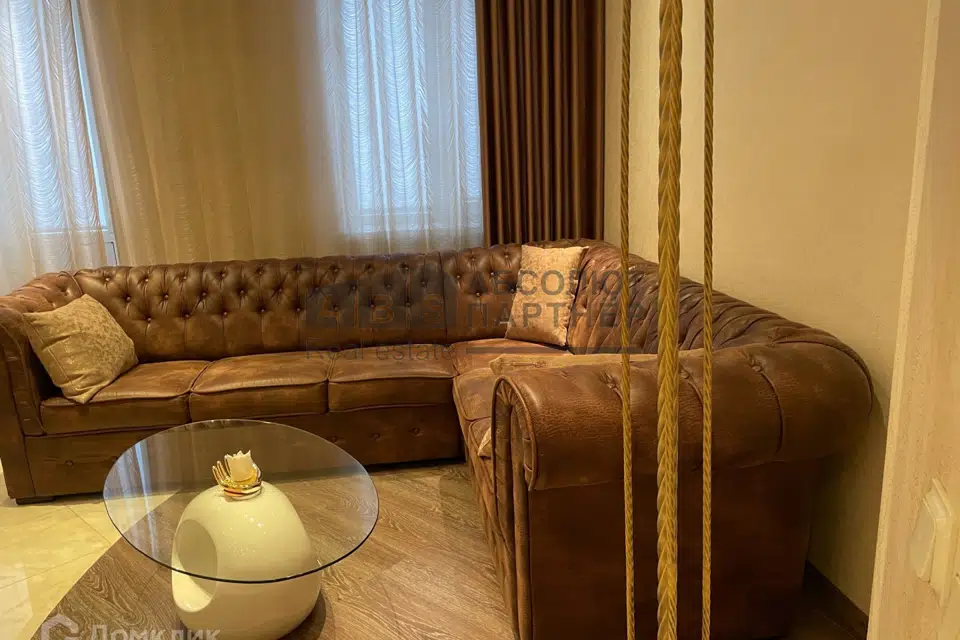 Продаётся 4-комнатная квартира, 106 м²