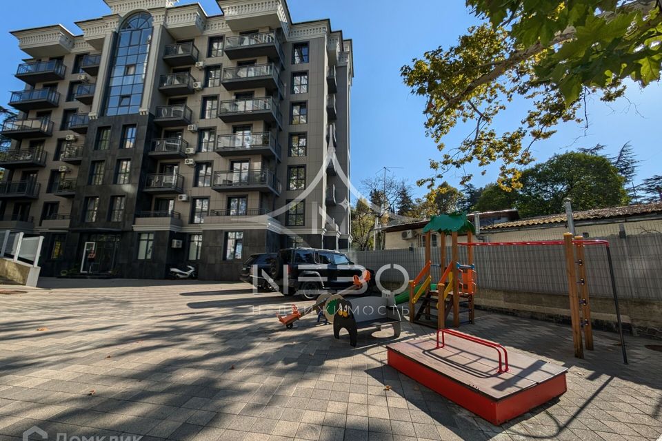Продаётся 3-комнатная квартира, 97 м²