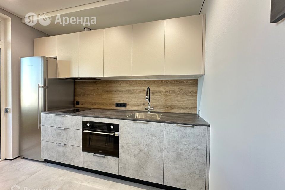 Сдаётся 2-комнатная квартира, 65 м²