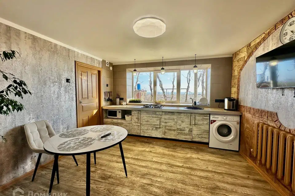 Продаётся 3-этажный дом, 204.2 м²