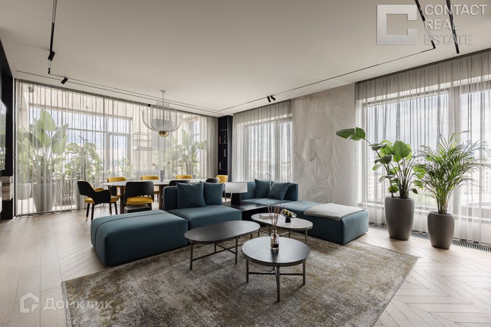 Продаётся 4-комнатная квартира, 226 м²
