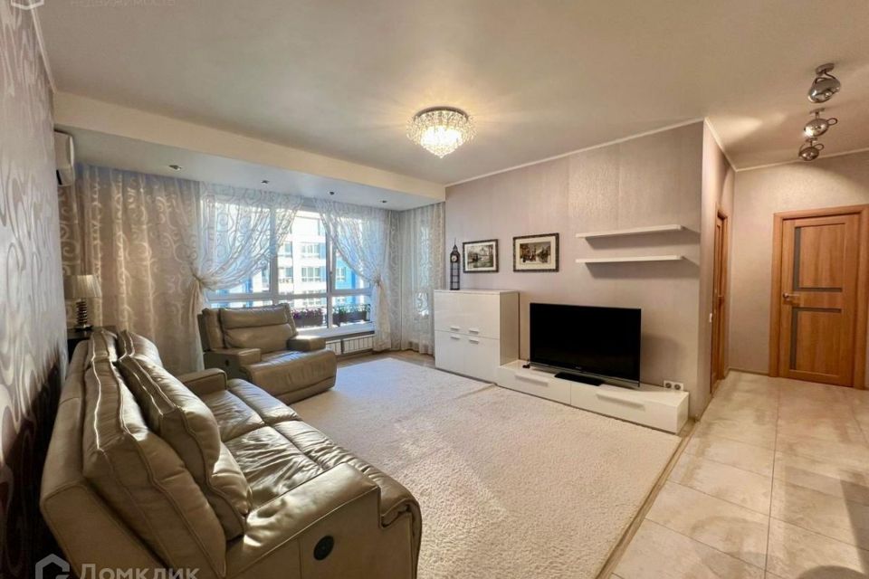 Продаётся 4-комнатная квартира, 101.8 м²