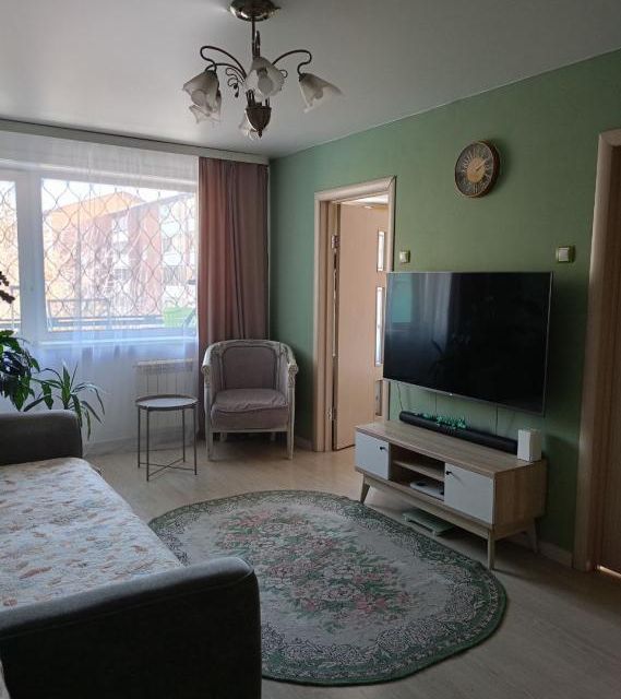 Продаётся 4-комнатная квартира, 60.6 м²