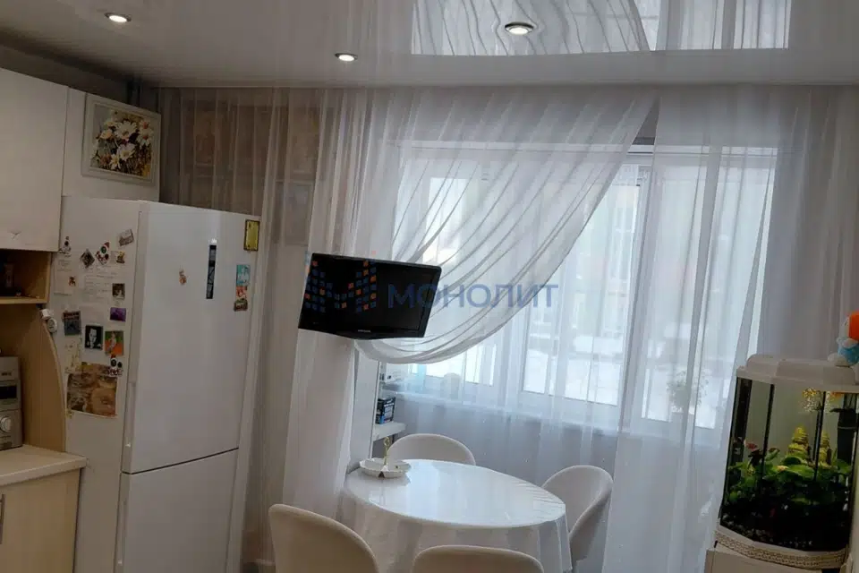 Продаётся 1-комнатная квартира, 41.8 м²