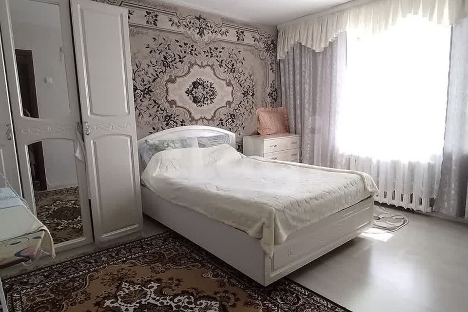 Продаётся 4-комнатная квартира, 71.1 м²
