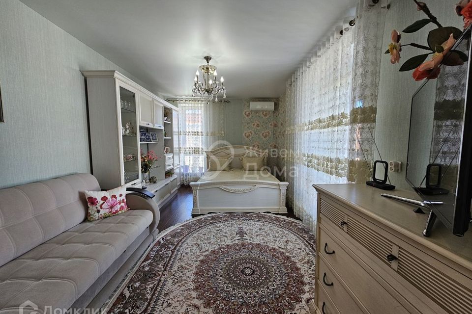 Продаётся 1-комнатная квартира, 49 м²