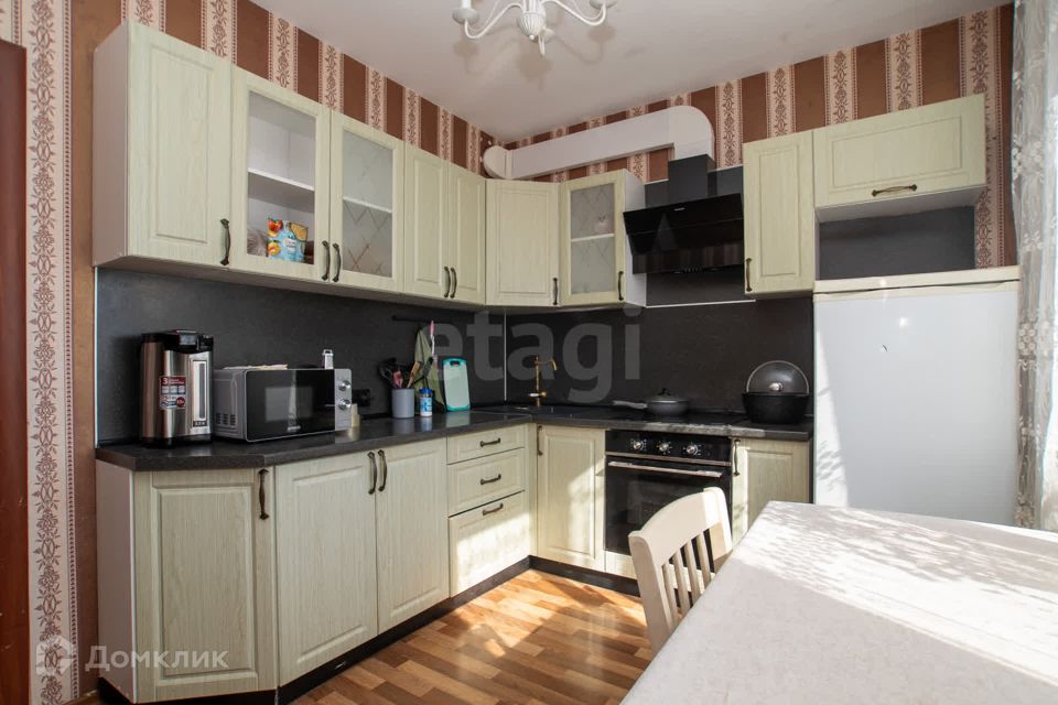 Продаётся 2-комнатная квартира, 55.7 м²