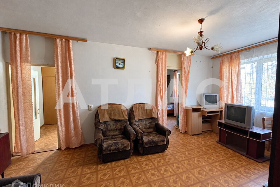 Продаётся 3-комнатная квартира, 44 м²