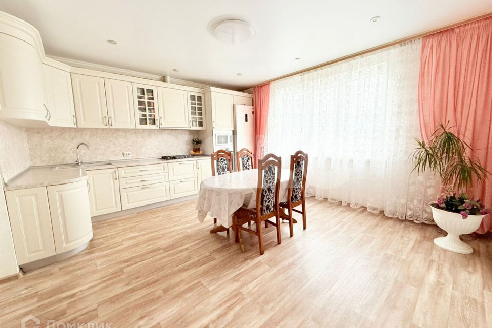 Продаётся 3-комнатная квартира, 103.1 м²