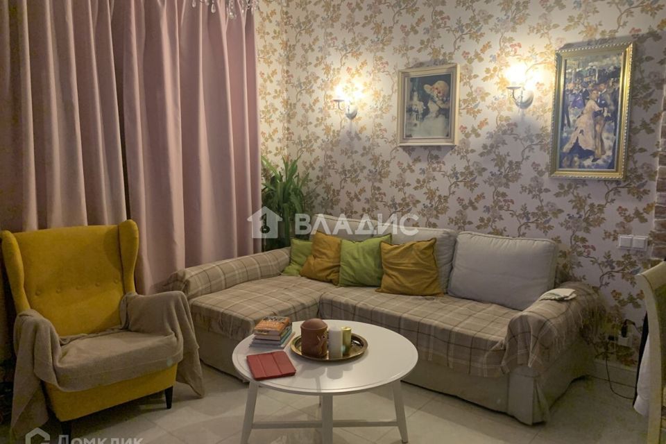 Продаётся 5-комнатная квартира, 150 м²