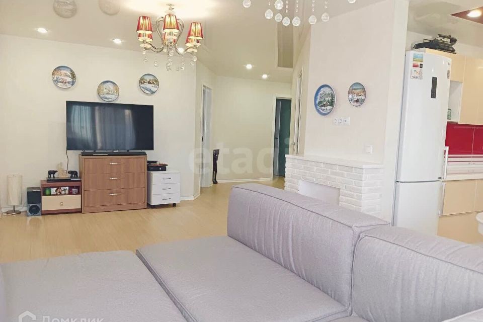 Продаётся 4-комнатная квартира, 115 м²