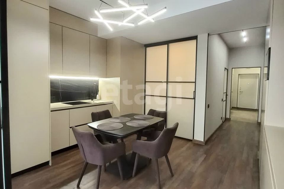 Продаётся 2-комнатная квартира, 65.5 м²