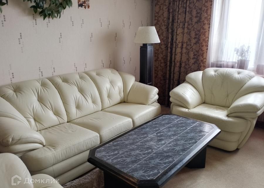 Продаётся 3-комнатная квартира, 107 м²