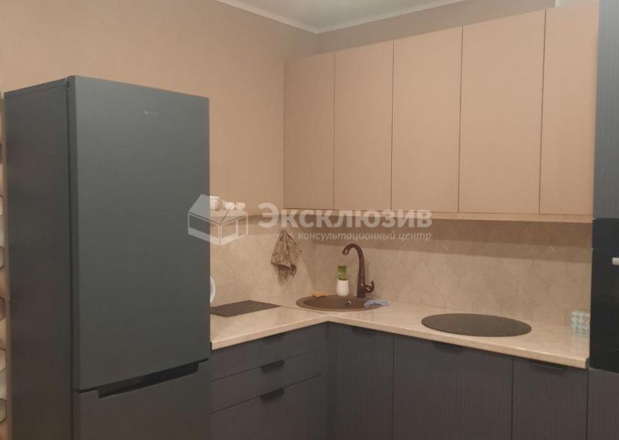 Продаётся 1-комнатная квартира, 41.2 м²