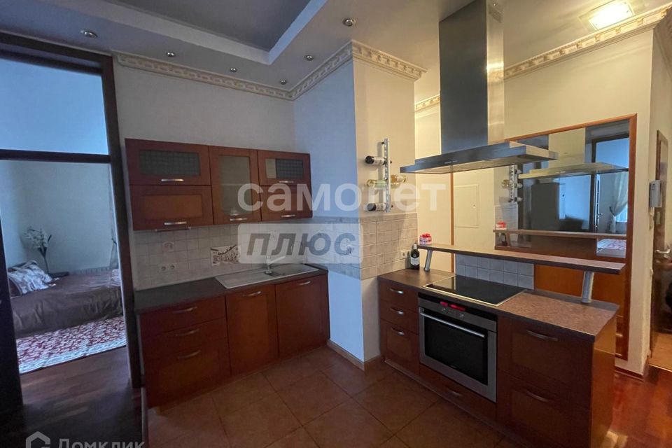Сдаётся 4-комнатная квартира, 100 м²
