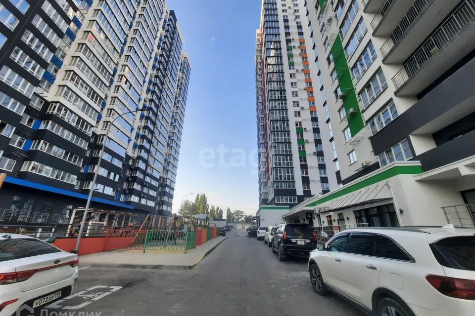 Продаётся 2-комнатная квартира, 60.8 м²