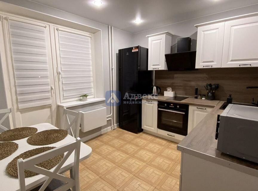 Продаётся 1-комнатная квартира, 43.3 м²