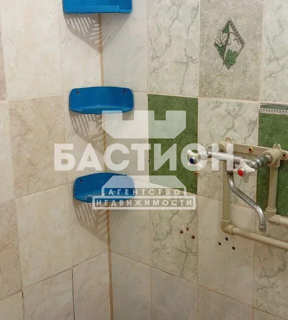 Продаётся комната в 1-комн. квартире, 50 м²