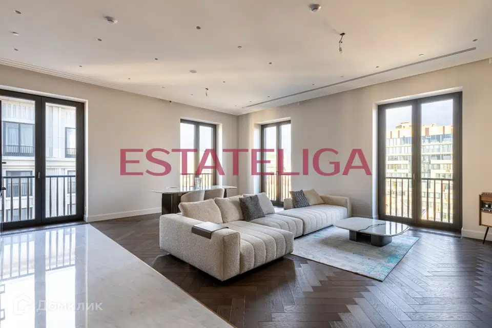 Продаётся 3-комнатная квартира, 160 м²