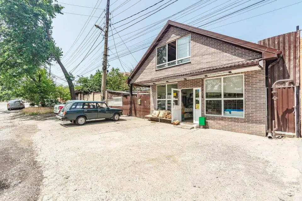 Продаётся 2-этажный дом, 430 м²