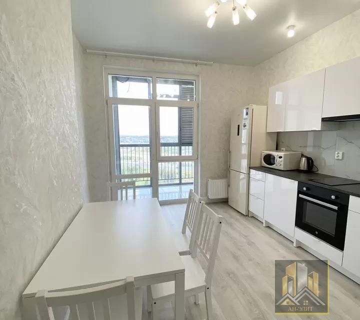 Сдаётся 1-комнатная квартира, 42 м²