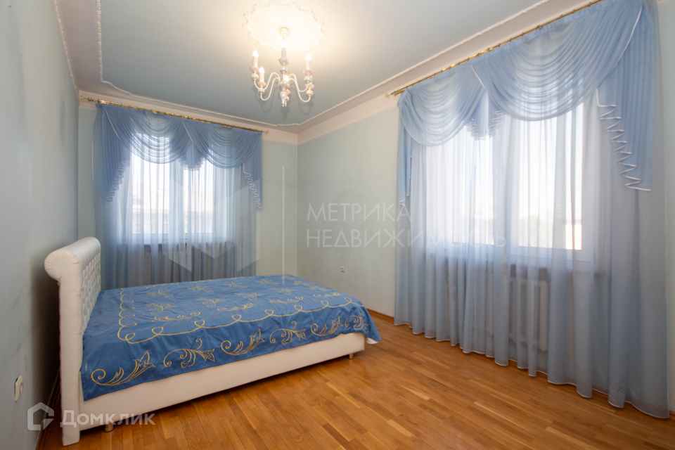 Сдаётся 3-комнатная квартира, 140 м²