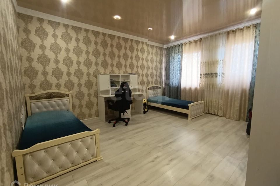 Продаётся 3-комнатная квартира, 112.5 м²