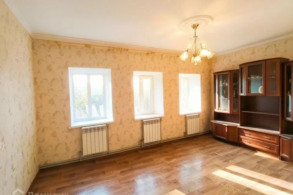 Продаётся 1-этажный дом, 215.9 м²