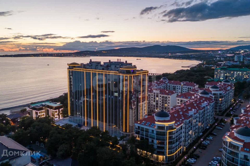 Продаётся 3-комнатная квартира, 139 м²