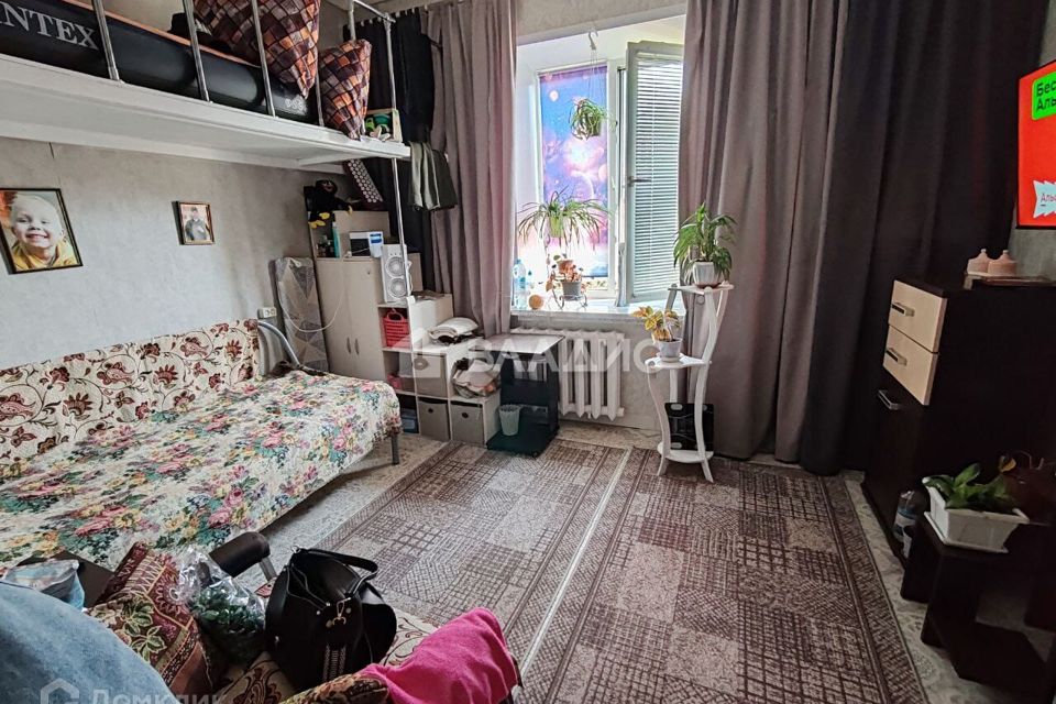 Продаётся комната в 1-комн. квартире, 50 м²