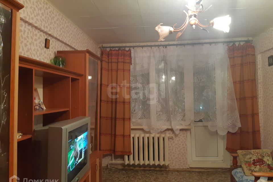 Продаётся 3-комнатная квартира, 49.5 м²
