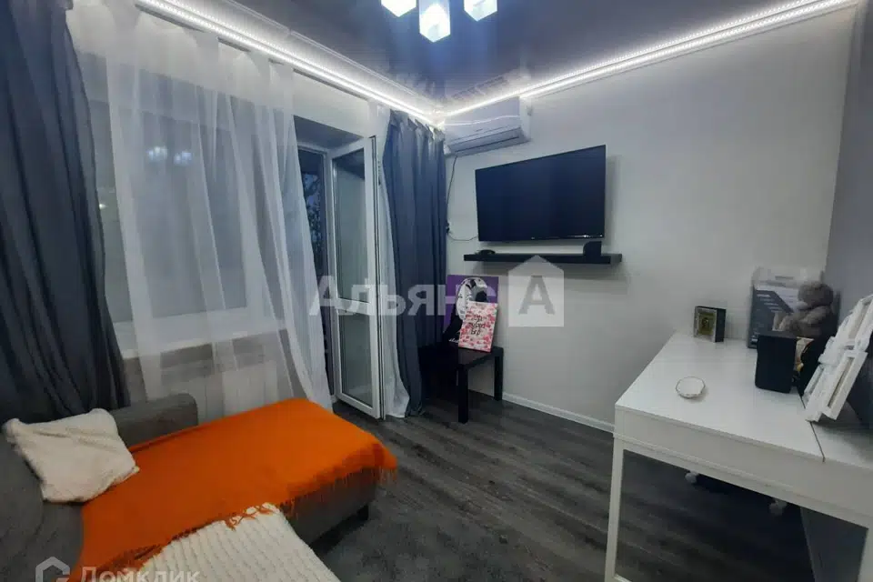 Продаётся 1-комнатная квартира, 32 м²