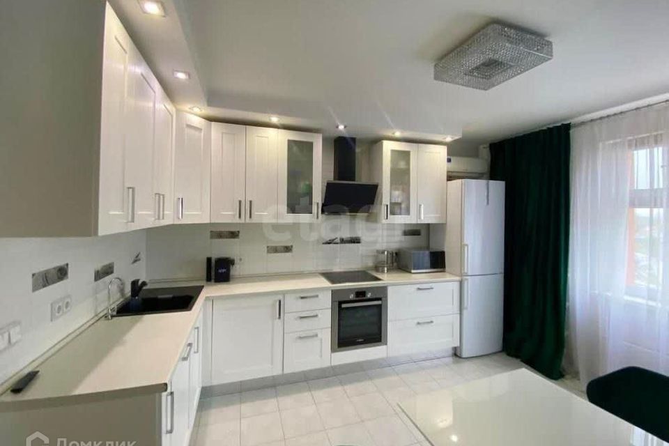 Продаётся 3-комнатная квартира, 90 м²