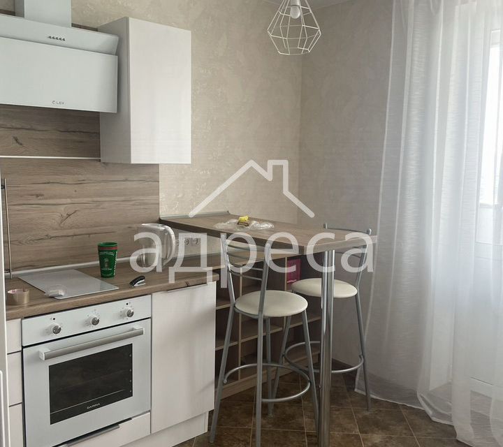 Продаётся 1-комнатная квартира, 42 м²
