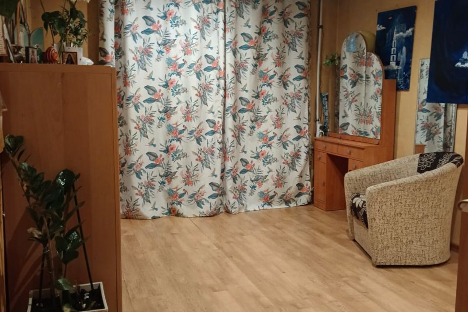 Продаётся 3-комнатная квартира, 55.7 м²