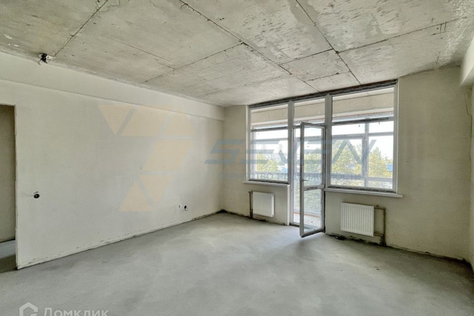 Продаётся 1-комнатная квартира, 64 м²