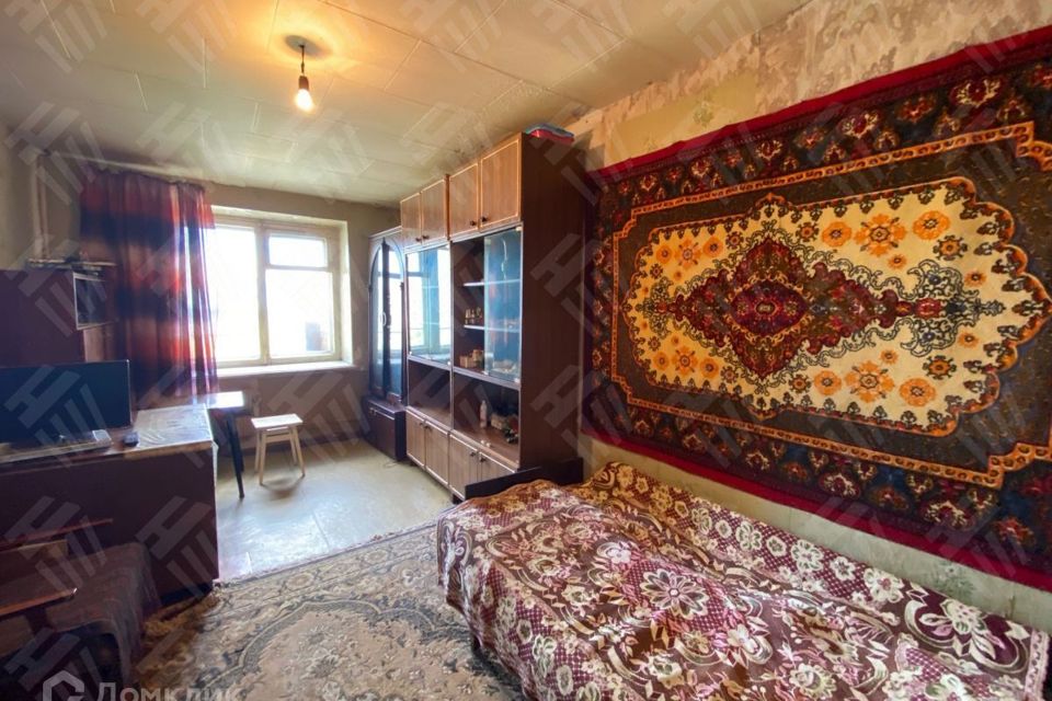 Продаётся комната в 2-комн. квартире, 42.9 м²