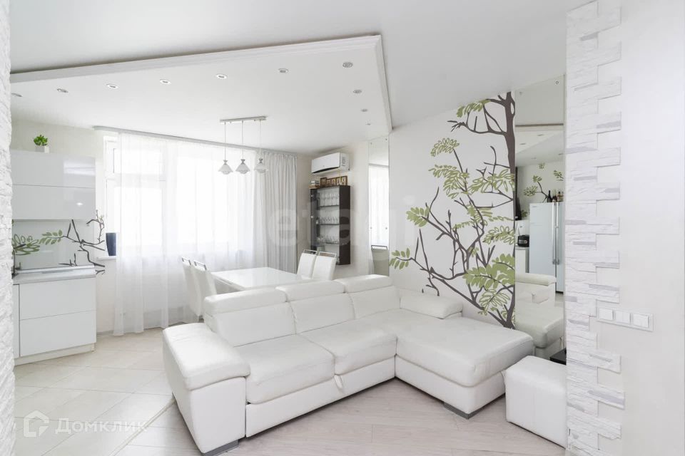 Продаётся 2-комнатная квартира, 69.6 м²