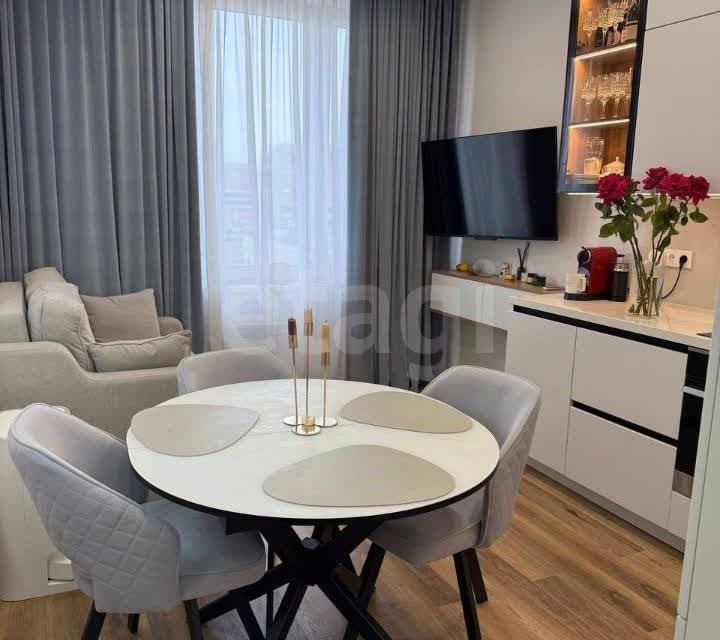 Продаётся 1-комнатная квартира, 37.7 м²