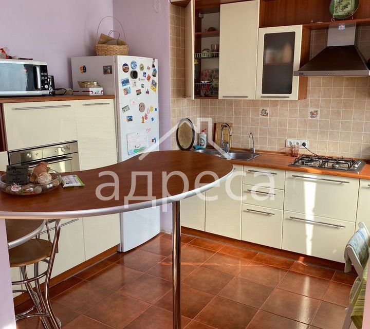 Продаётся 2-комнатная квартира, 52.6 м²