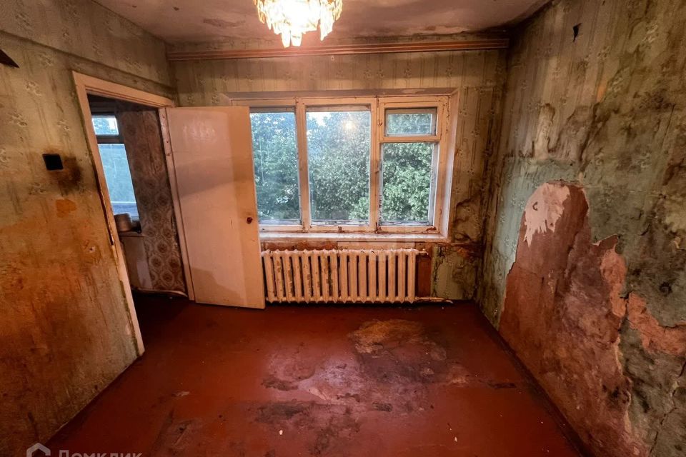 Продаётся 3-комнатная квартира, 47.9 м²