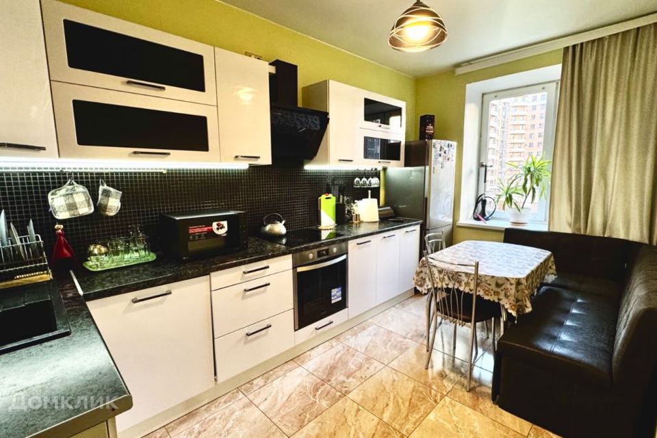 Продаётся 2-комнатная квартира, 53.5 м²