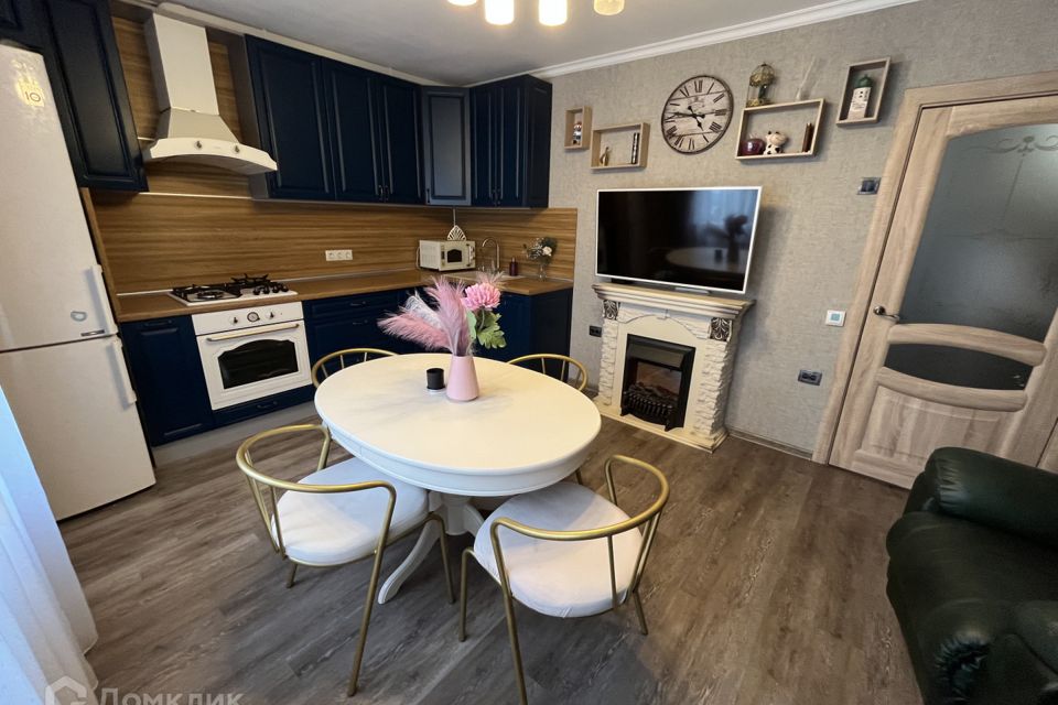 Продаётся 3-комнатная квартира, 71.4 м²
