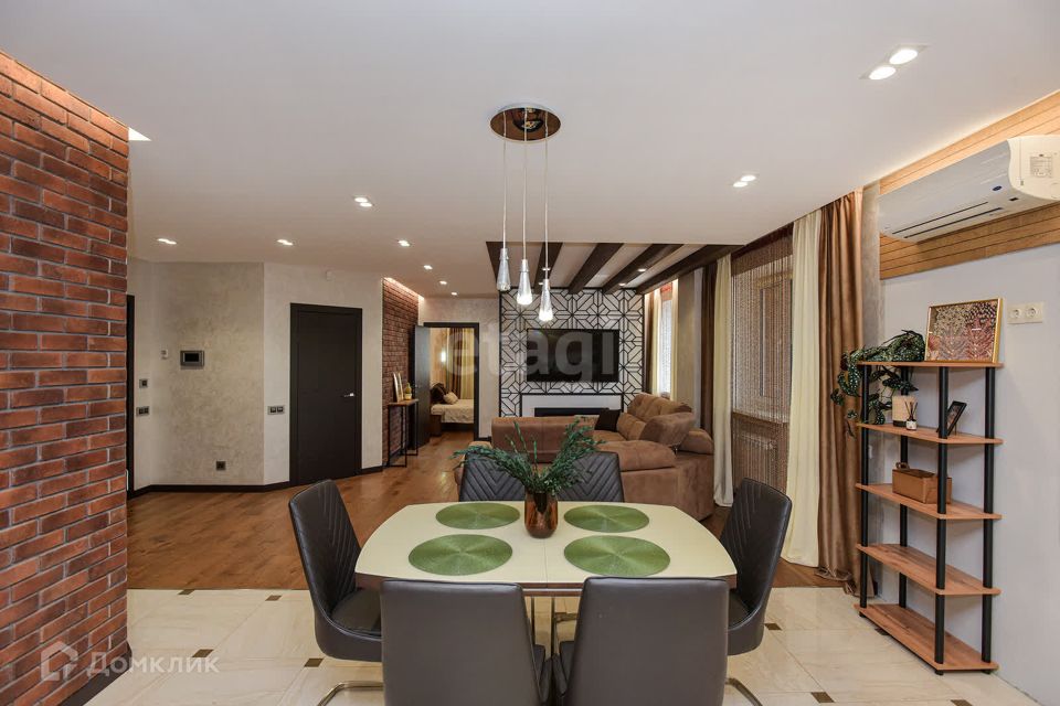 Продаётся 3-комнатная квартира, 90 м²