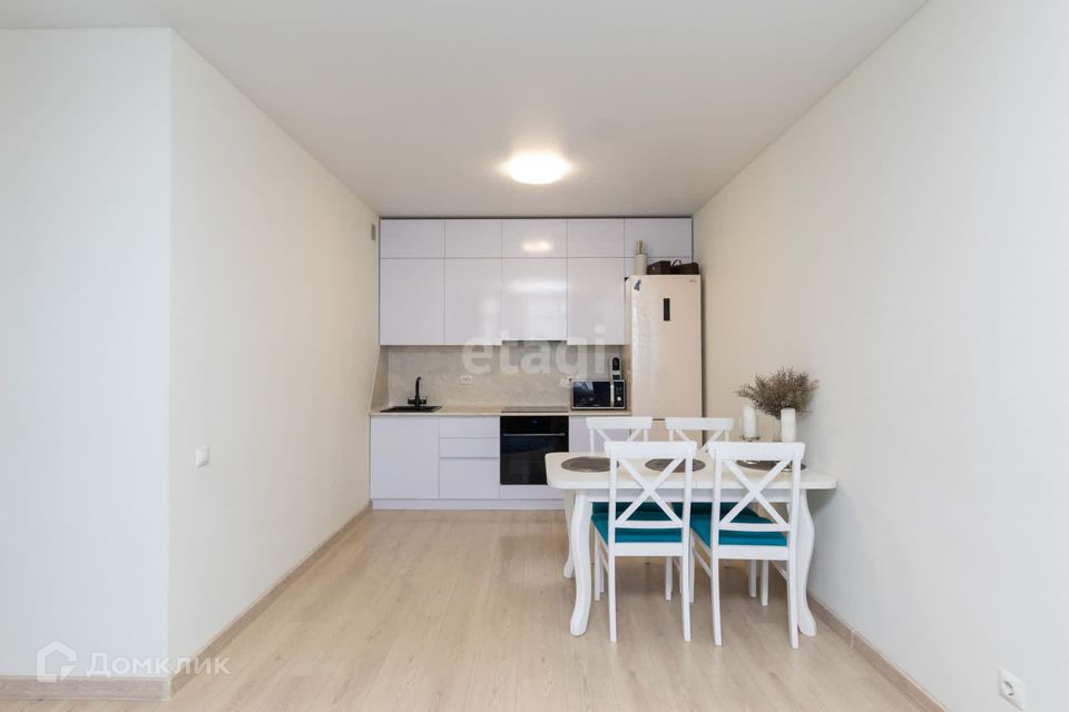 Продаётся 1-комнатная квартира, 43.2 м²