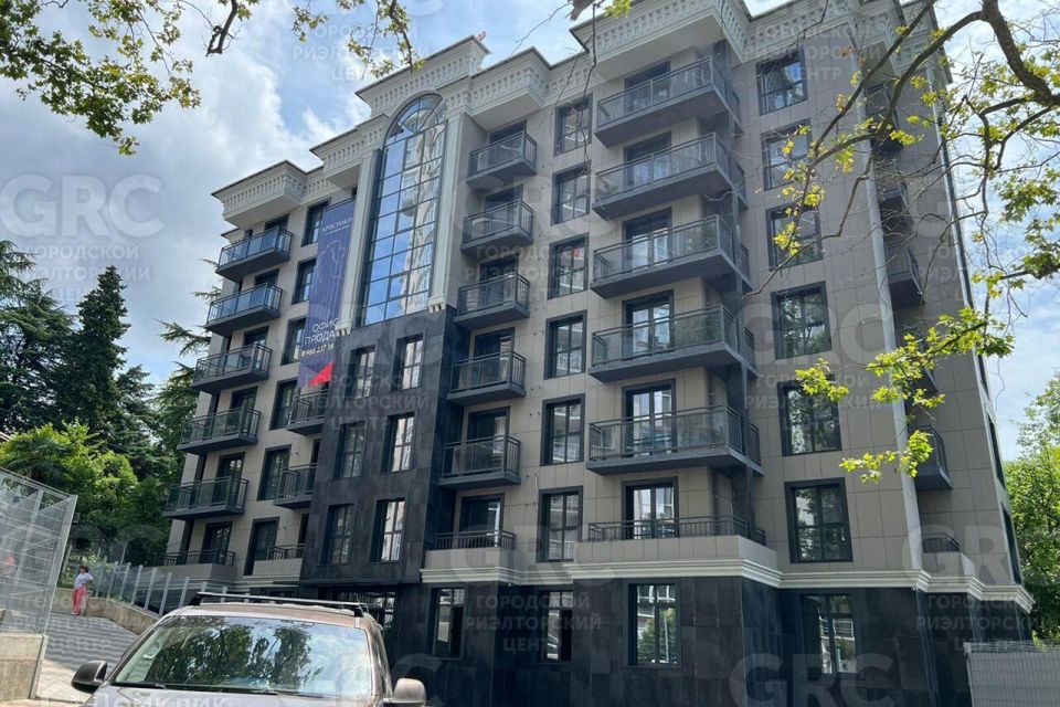 Продаётся 3-комнатная квартира, 97 м²