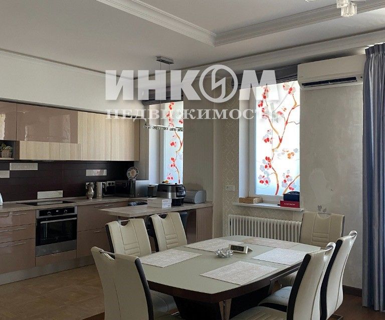 Сдаётся 3-комнатная квартира, 133 м²