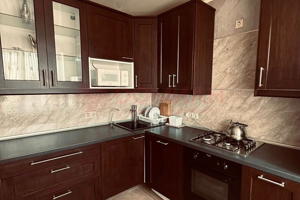 Продаётся 3-комнатная квартира, 64 м²